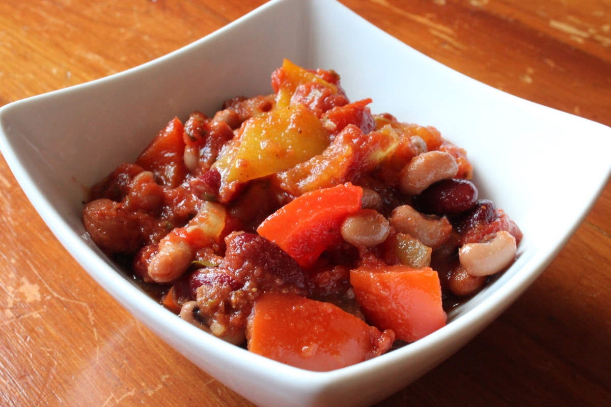 Slow Cooker Five Bean Vegetarian Chilli Recipe - Simply Being Mum